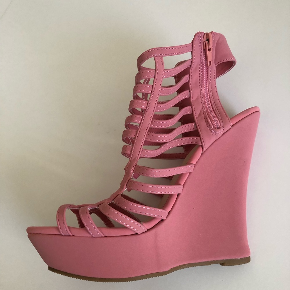 New Caged Pink Glam Bamboo Wedge - Picture 2 of 7